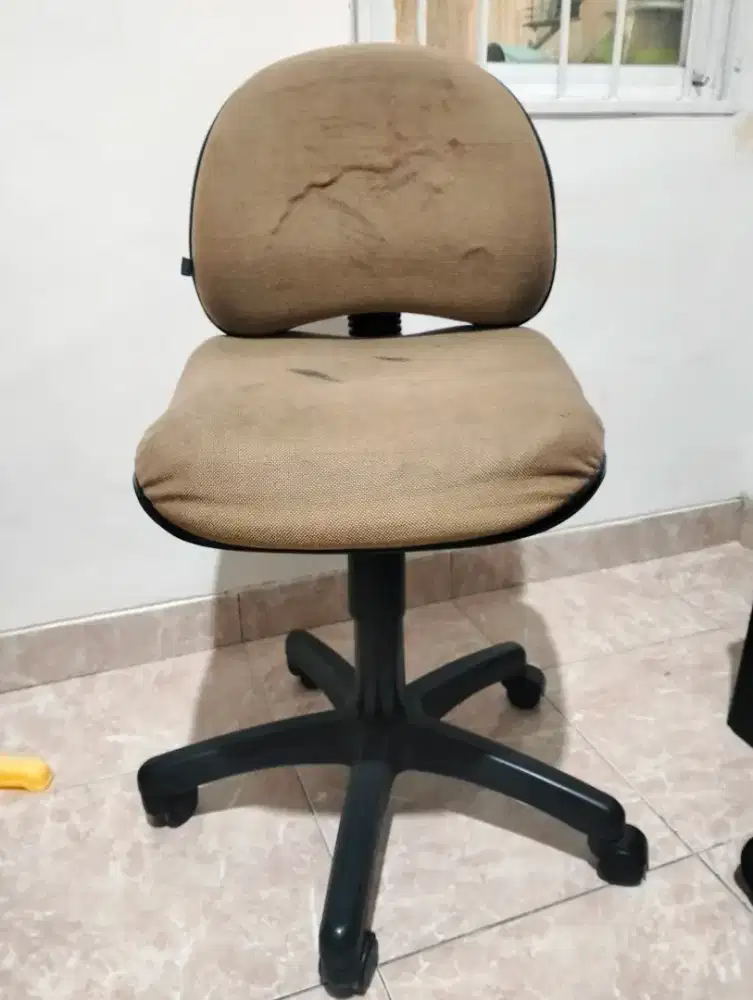 Kursi Kantor Bekas