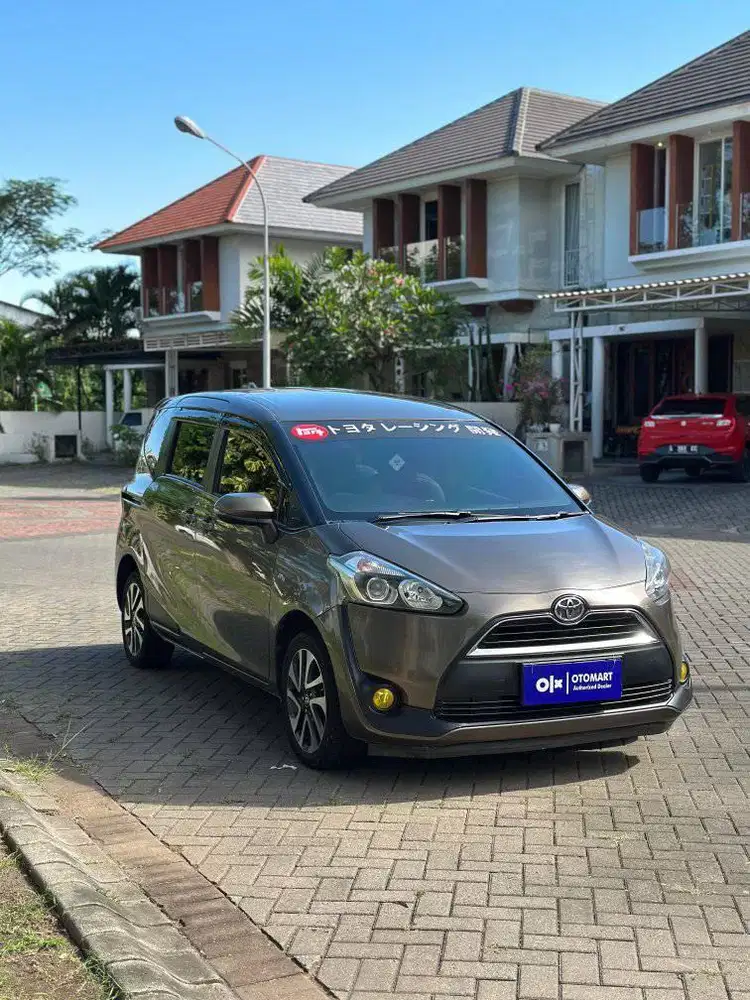 TOYOTA 2017 SIENTA V 1.5 M/T COKLAT MEWAH OTOMART 286 KENJERAN