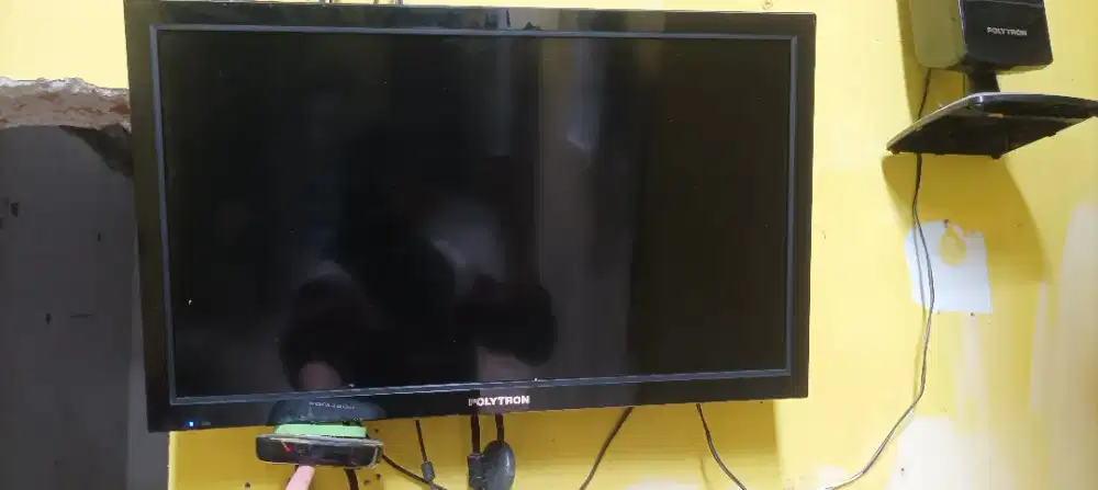 tv LED analog 32 + STB jual 900rb