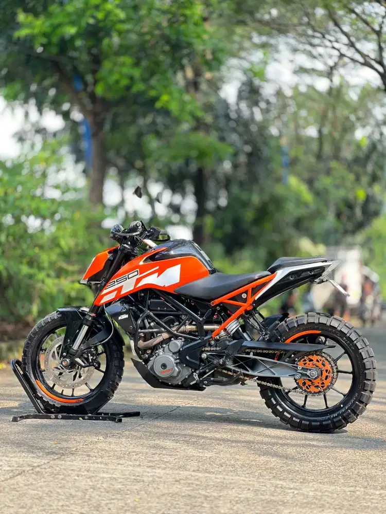 KTM DUKE 250 NON ABS ORANGE 2017 PAJAK PANJANG SIAP GAS JAUH