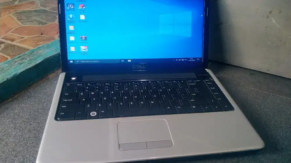 Laptop Dell Inspiron 1440 Normal Buat harian ok win 10 mulus sekali