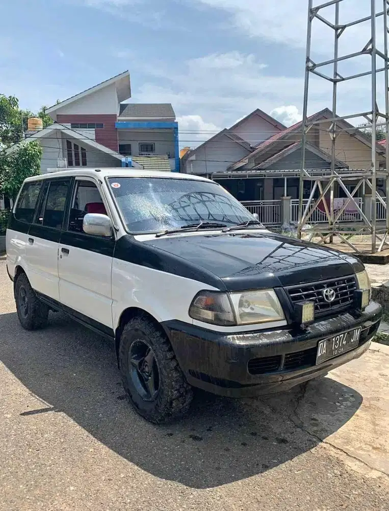 Kijang LX Tahun 2000
