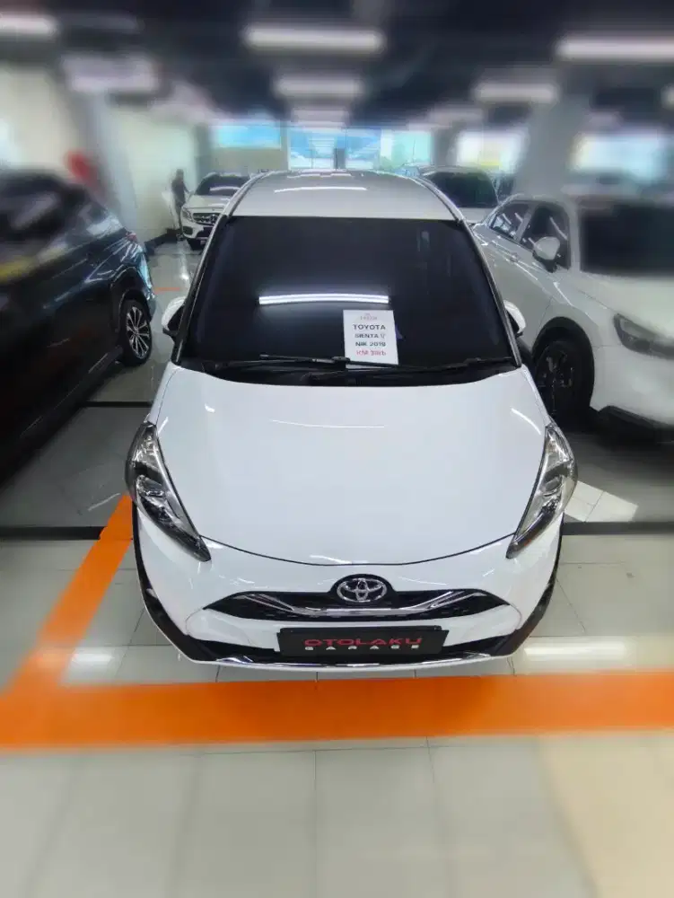 [LOWKM 39RB] DP18JT 59X4,JTAN TOYOTA SIANTA V AT 2019 PUTIH RECORD