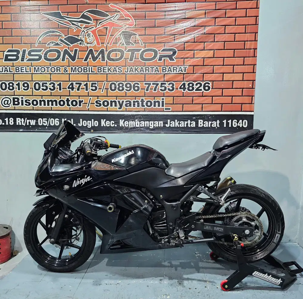 ISTIMEWA ! KAWASAKI NINJA 250 OLD KARBU TAHUN 2008 HITAM GLOSSY