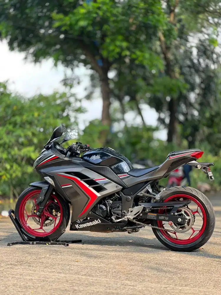 KAWASAKI NINJA 250 FI OLD ABS LTD GREY 2016 KM LOW PAJAK ON FULL MULUS