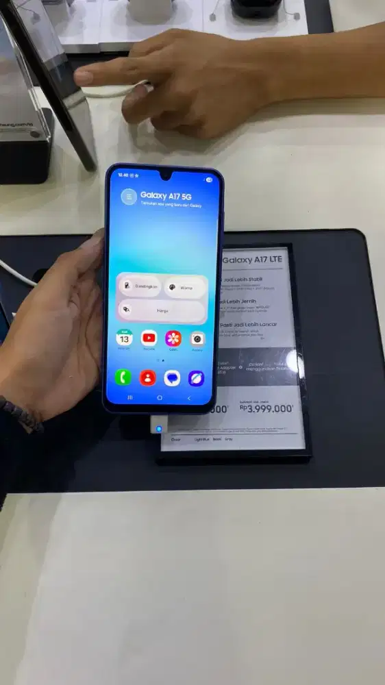 samsung galaxy A17