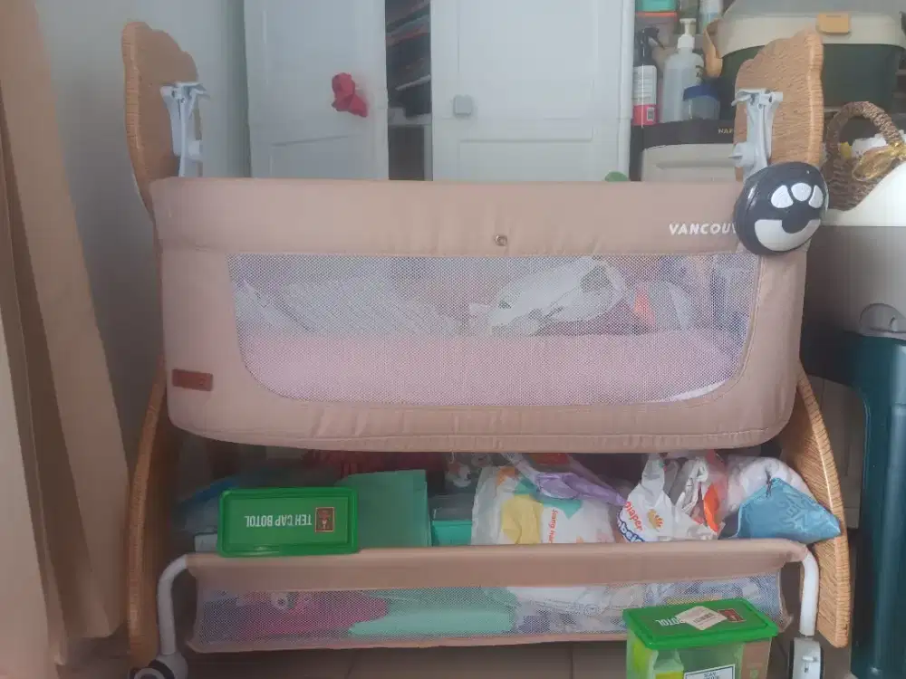 Tempat Tidur Bayi Vancouver