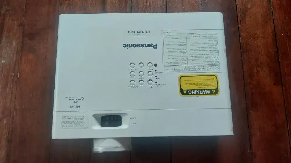 Dijual cepat Proyektor Panasonic PT-VX430 XGA, Second/Bekas