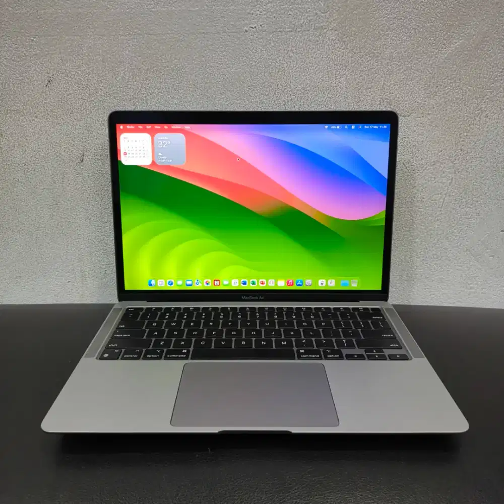 Macbook Air Retina 13,3 inch 2020 Chip M1 RAM 8GB SSD 256GB ( Second )