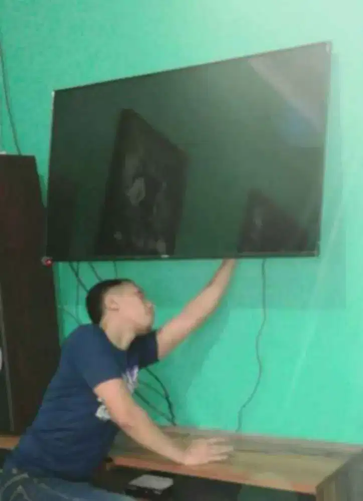 pemasangan & jual bracket utk gantungan tv led lcd di tembok kuat aman