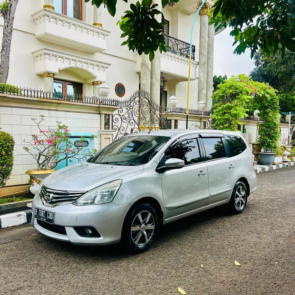 Jual Grand Livina New Model XV 1.5 Matic 2016 Low KM Siap Pakai