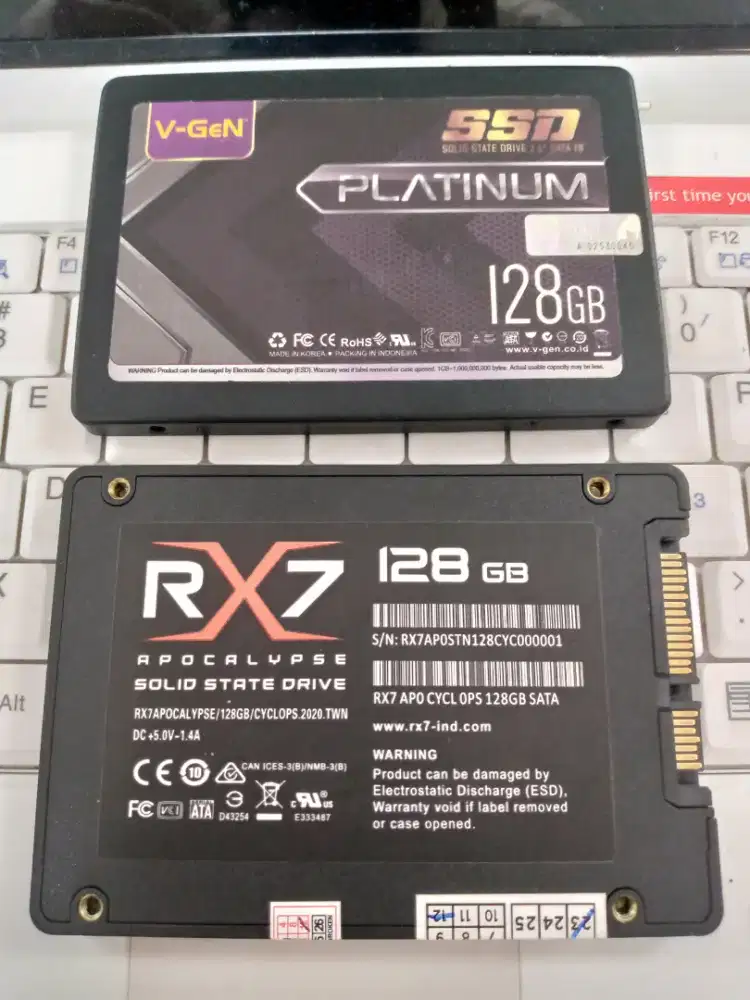 JUAL SSD 128GB SATA UDAH ADA ISI WIN 10 SIAP PAKAI NO MINUS