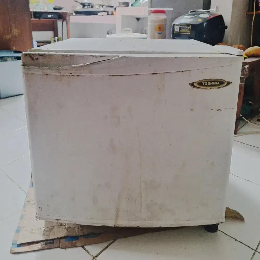 Kulkas Mini Toshiba