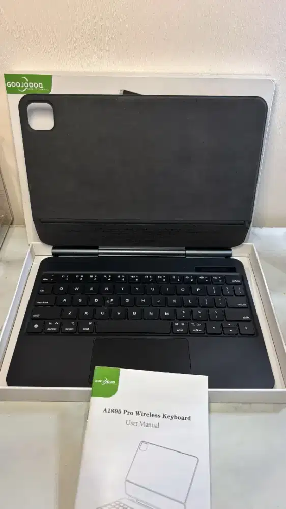 Goojodog Magic Keyboard Ipad Air 6 M2 (Hitam) - Bekas - Mulus