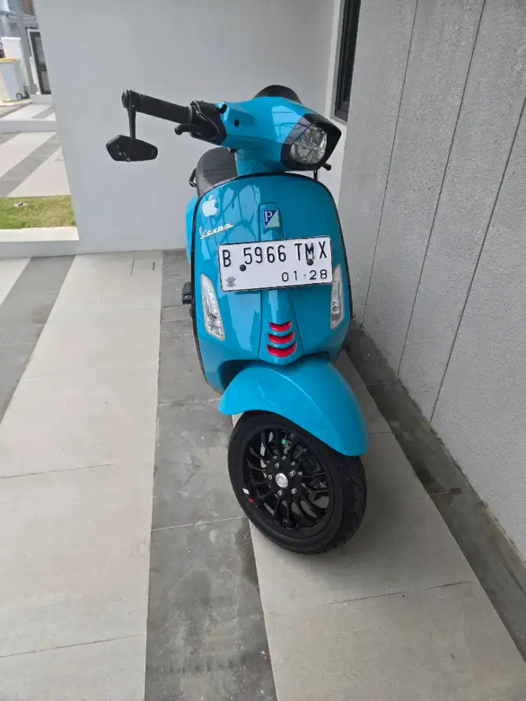 Dijual vespa sprint S biru service record