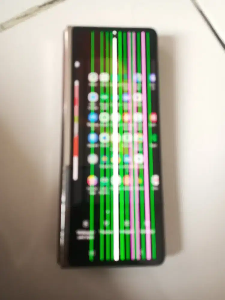 Samsung Z fold 2 minus