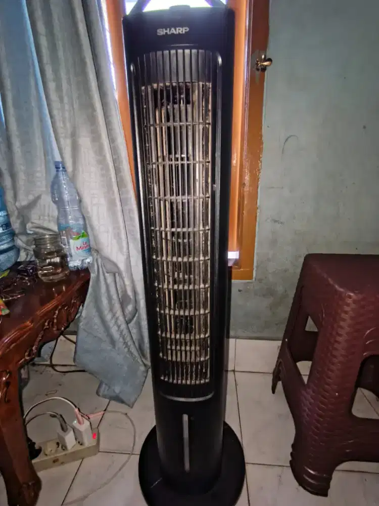 Sharp air cooler