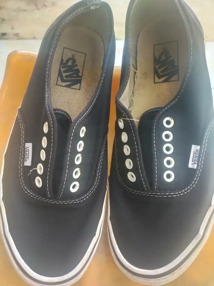 Sepatu pria vans original UK 40