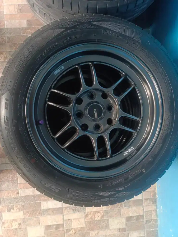 Velg variasi Enkei RPF-1 Ring 14