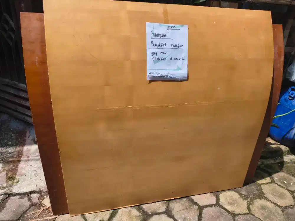 Penyekat kayu bisa ambil gratis