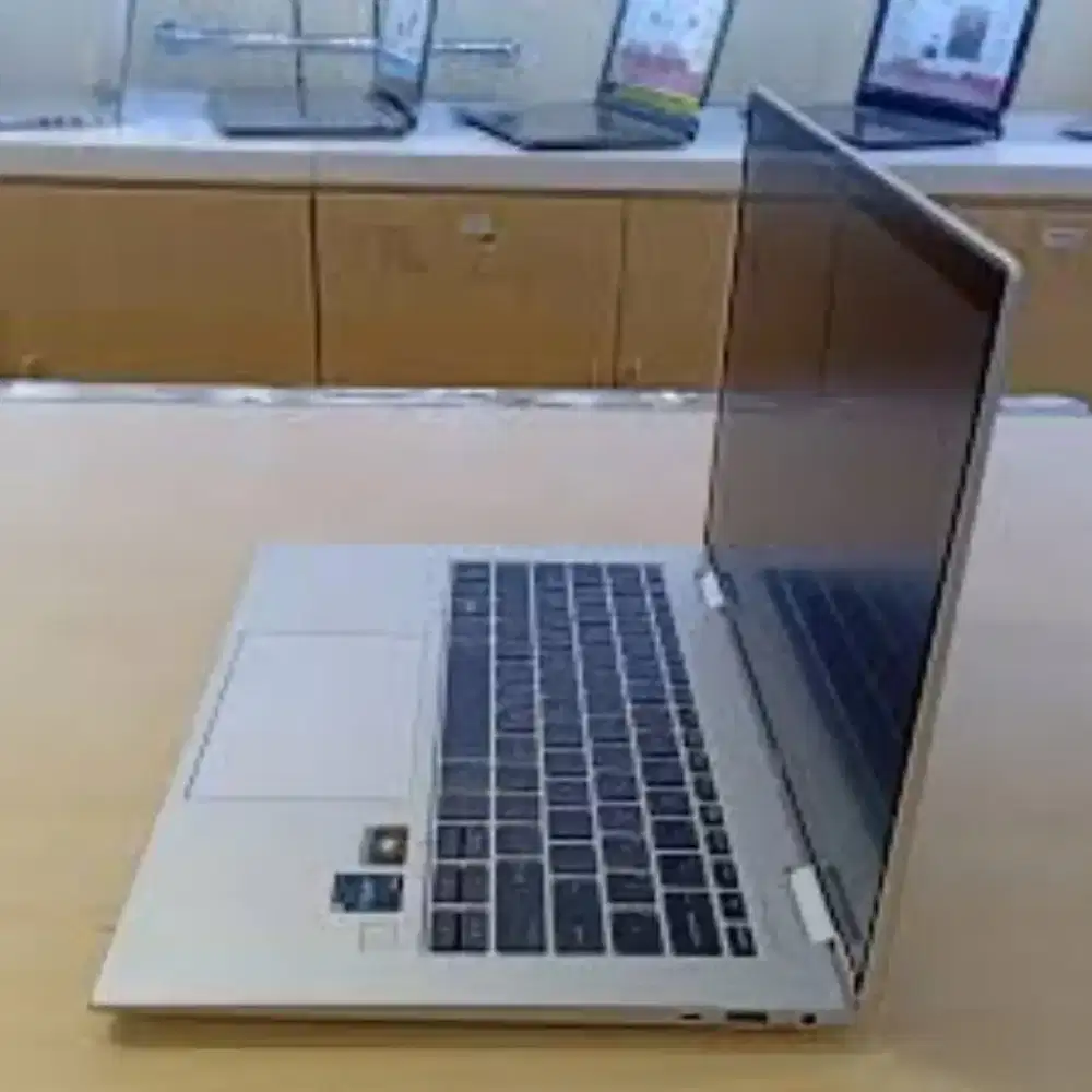 NEGO HP ELITEBOOK 1040 G9 INTEL VPRO I5 1245U 16GB DDR5 256GB 14.0 SC
