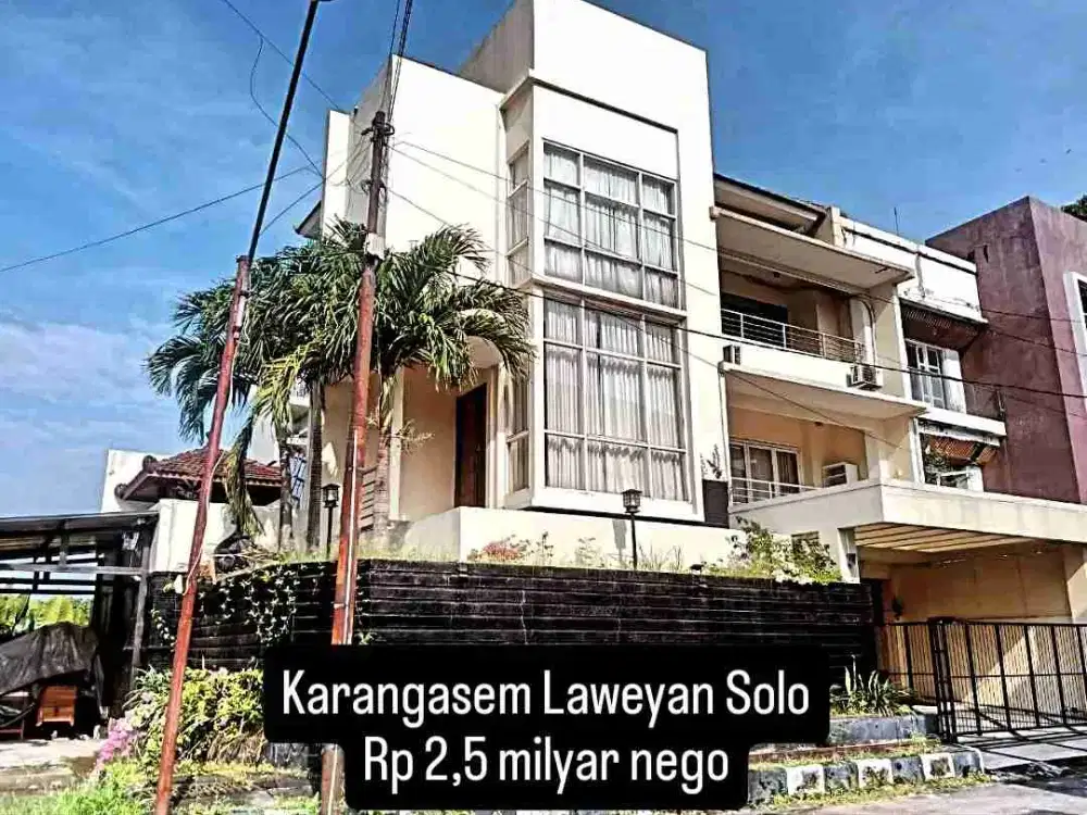 rumah mewah 2 lantai di dekat UMS karangasem Laweyan