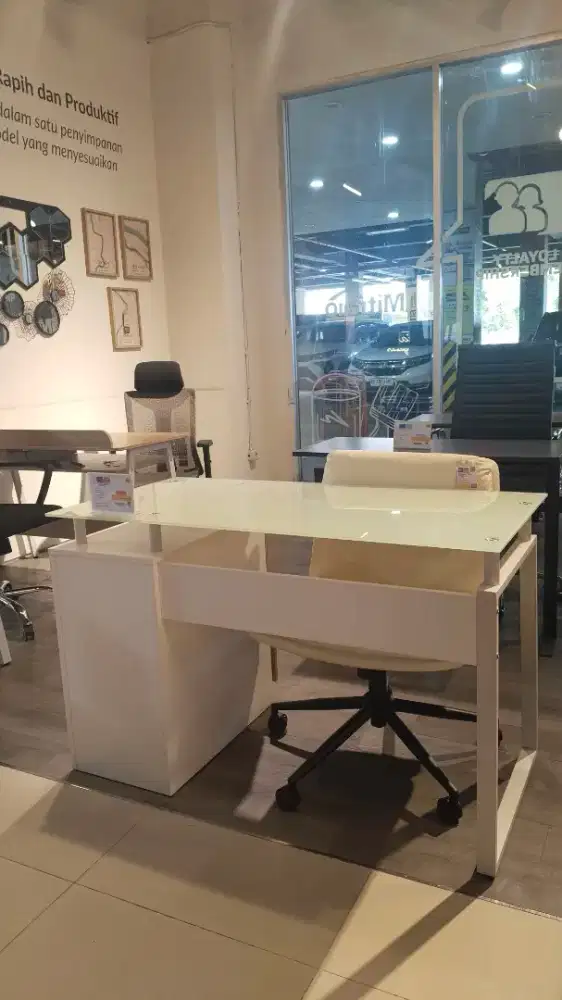 Meja kantor OAK