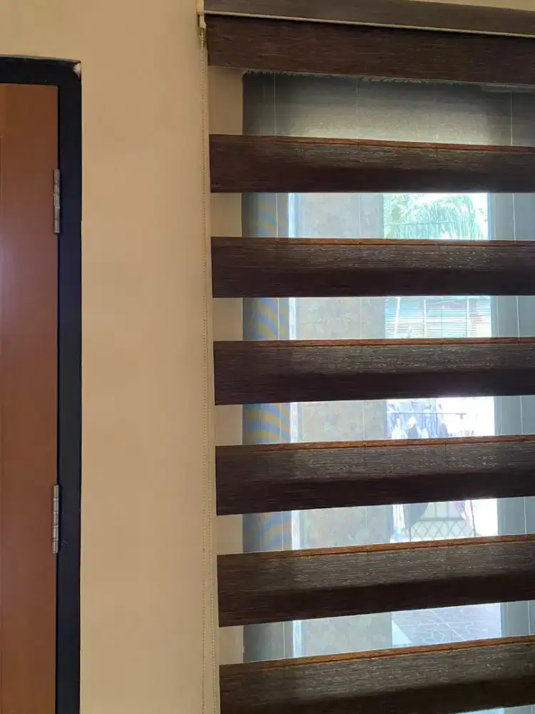 Tirai Gulung Roller Blind Merek Onna 2m×65 cm