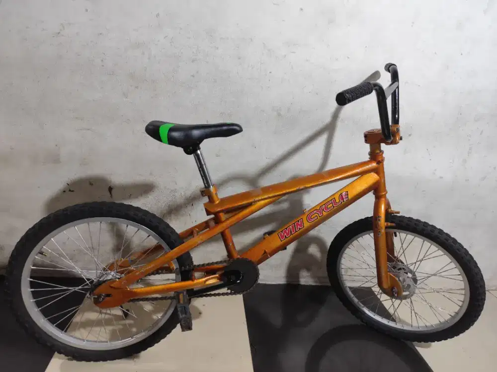 Sepeda bmx ukuran 20 rem udh terpedo siap pakai