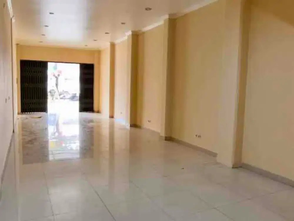 Disewakan Ruko 2 Lantai + Dak di Jl. Raden Fatah Ciledug Lokasi Strategis Pinggir Jalan