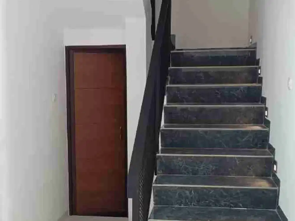 Rumah dijual citra 3 brand new 3 lantai full