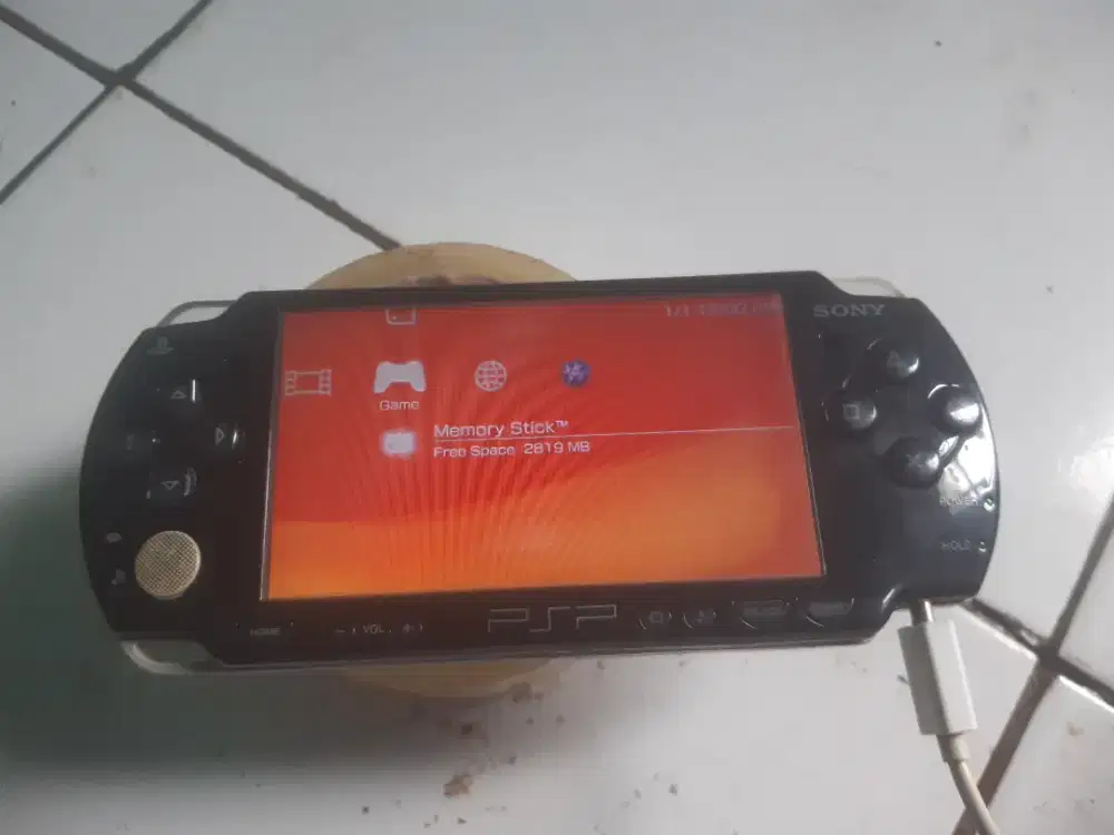 Psp 2000 8gb full game minus