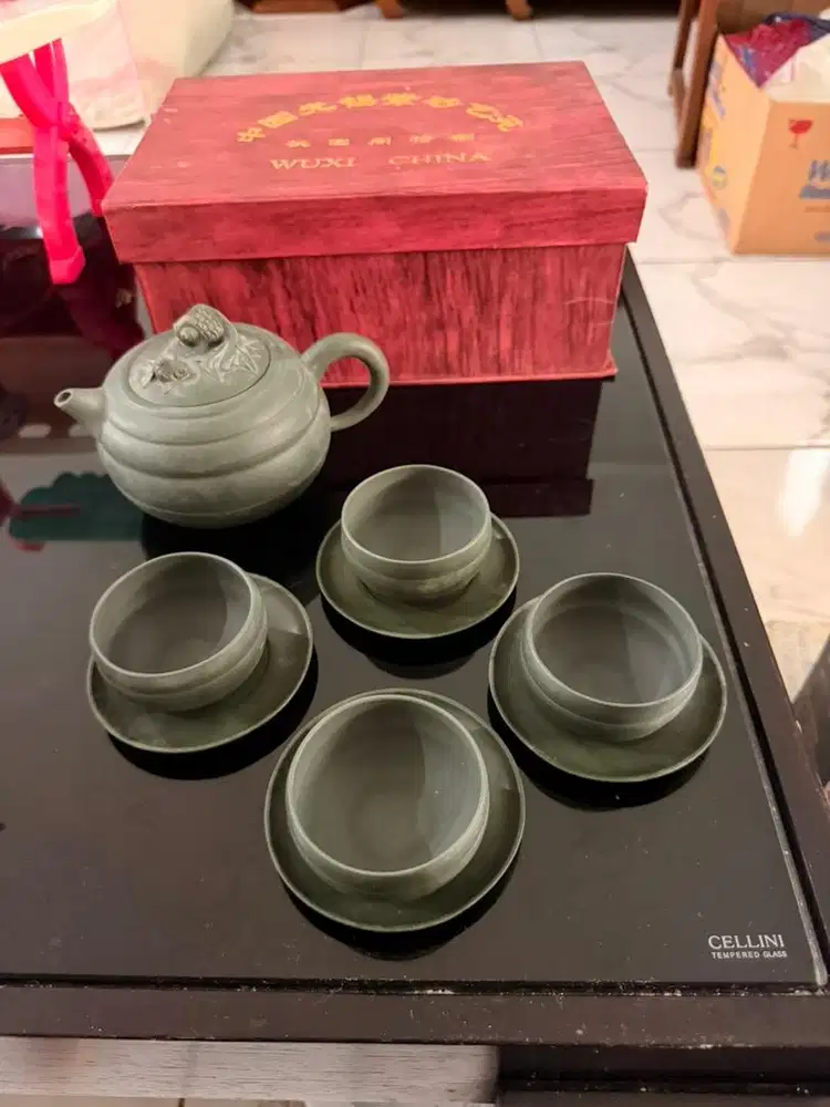 Teko dan cangkir cina