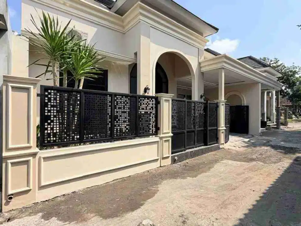 RUMAH MEWAH CLASSIC FULL FURNISHED DI DEKAT JOGJA BAY DAN STADION MAGUWOHARJO SLEMAN YOGYAKARTA