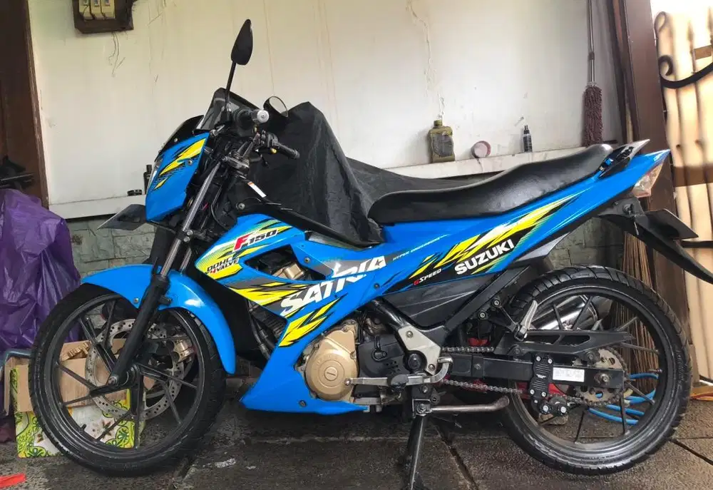 Satria fu150 scd 2014 biru ori standar
