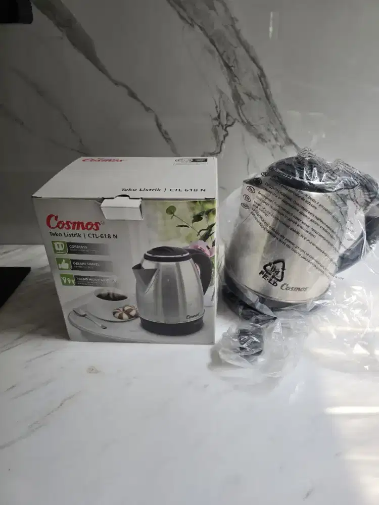 Teko listrik 1,5 L, CTL - 618 , cosmos, kondisi bagus. Dipakai 1 x