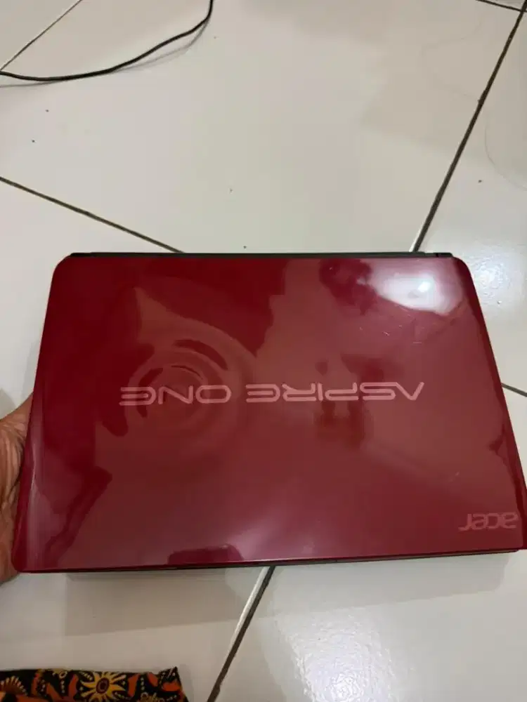 Asus aspire one