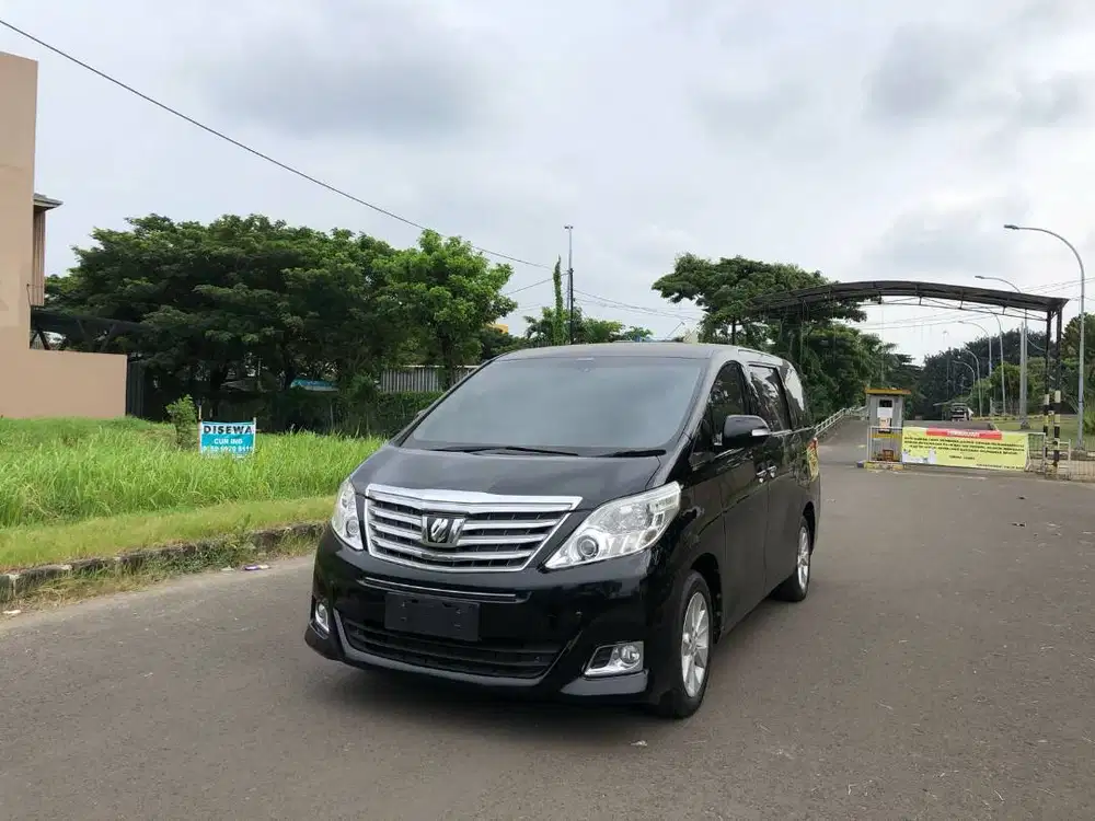 Toyota Alphard 2013