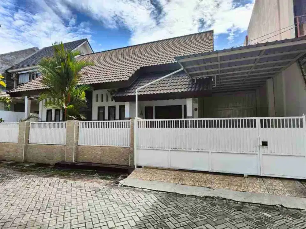 Dijual Rumah Mewah Cantik di Kebonsari Elveka