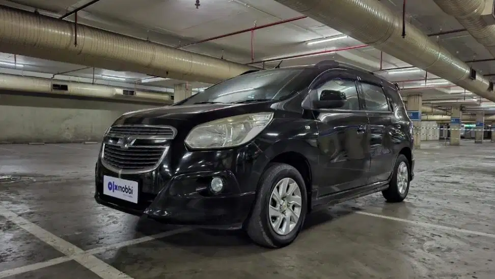 KM Rendah - Chevrolet Spin 1.5 LTZ Bensin-MT 2015