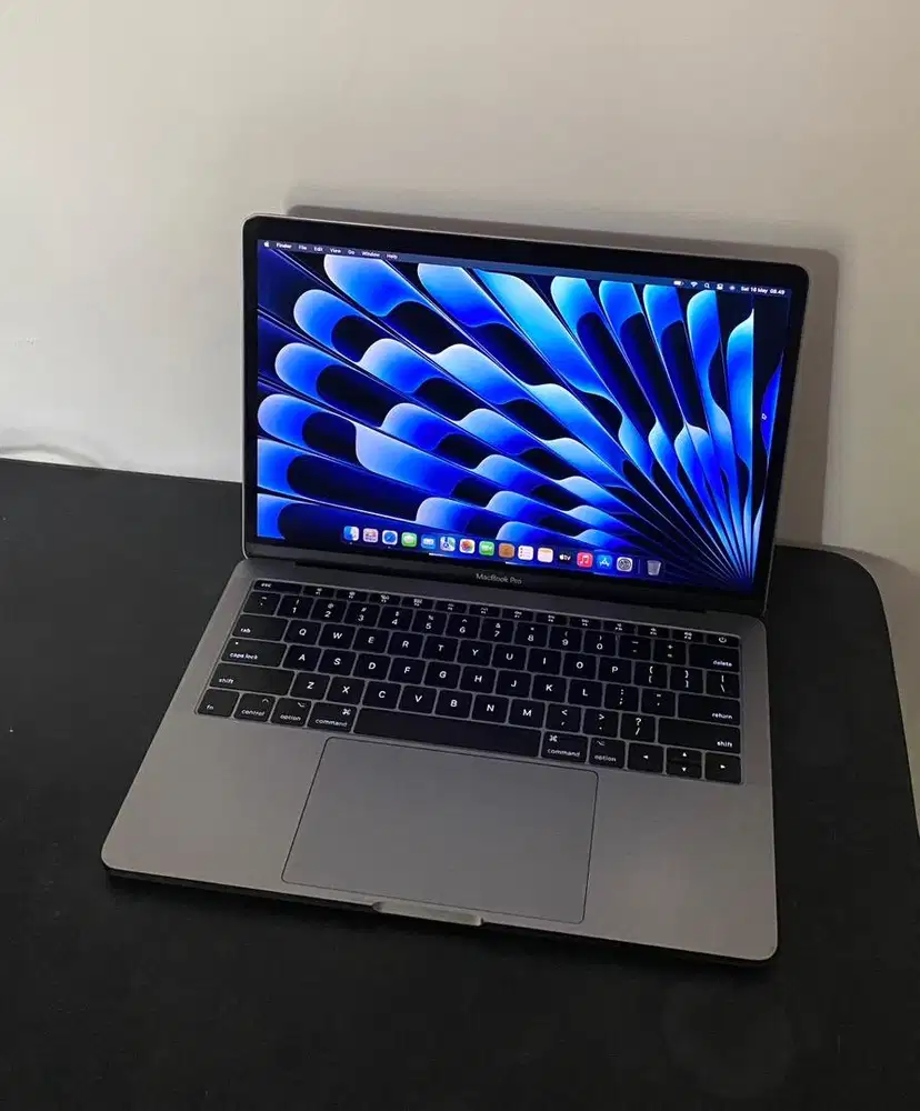 Macbook Pro 2017 8/128