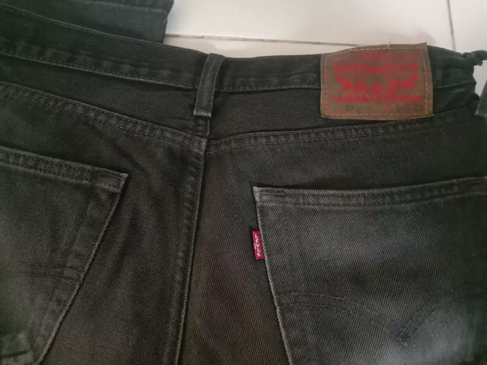 Dijual celana jeans.merek.levis..ori..ukurqn.32.