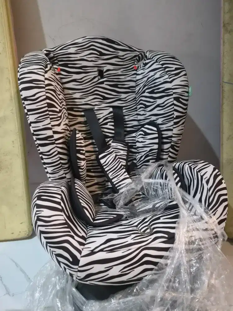 DIJUAL Babydoes Convertible 3in1 LCS899 dalam motif zebra.