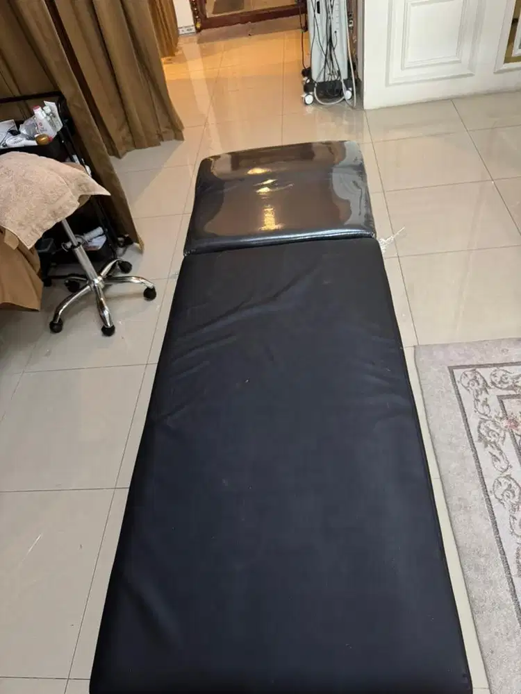Bad klinik / ranjang Facial