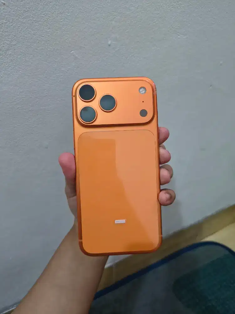 IP 17 PM 256 ORANGE BARU PAKAI 1 BULAN HARGA NETT