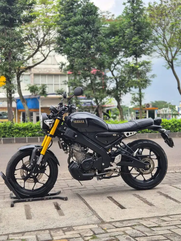 YAMAHA XSR 155 BLACK 2023 KM 7K PAJAK ON FULL MULUS