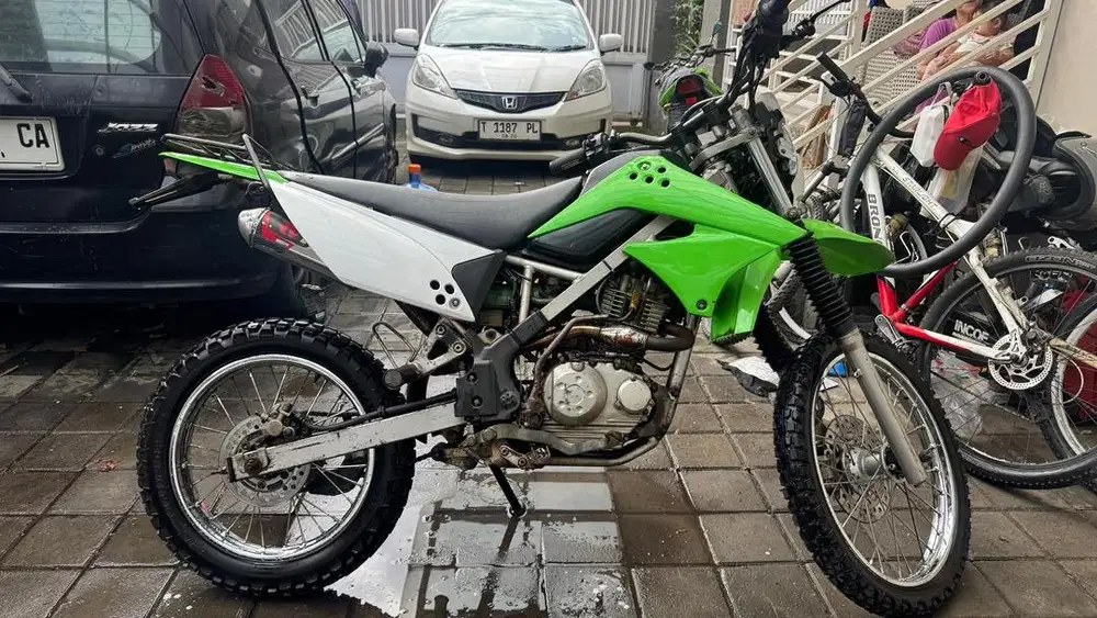 JUAL CEPAT KLX 150 S BAWAAN MOSTLY ORI