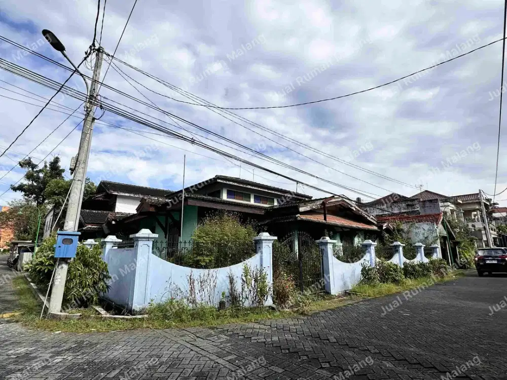Dijual Cepat Rumah Lama Hitung Harga Tanah Sigura Gura dekat Kampus UB