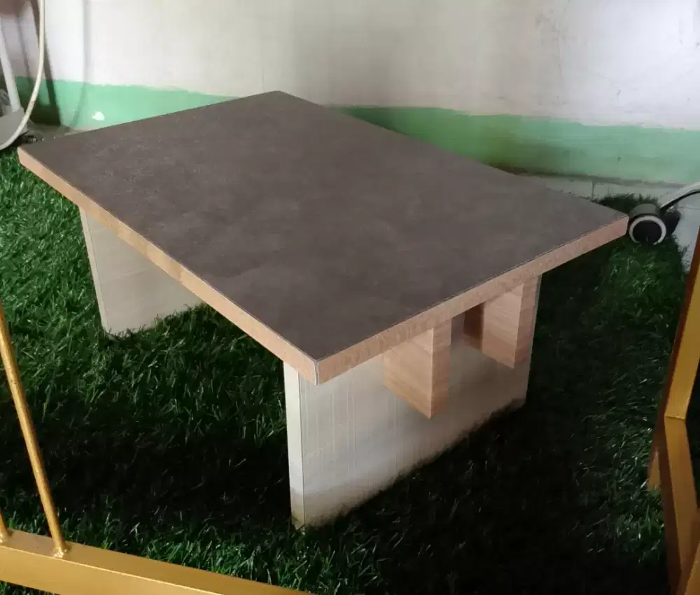 Meja belajar  ELEGAN