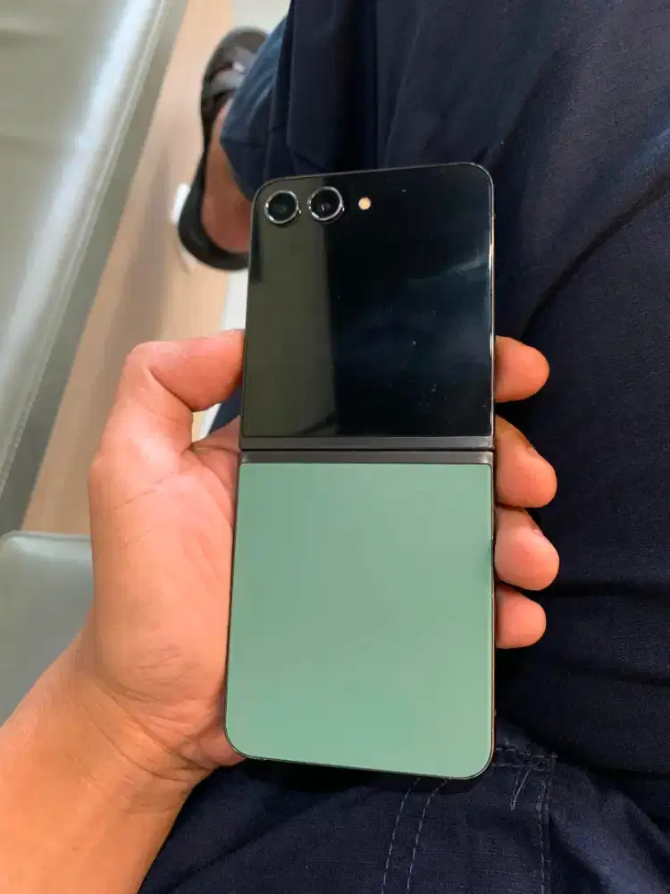 Zflip 5 bespoke edition 512GB resmi sein